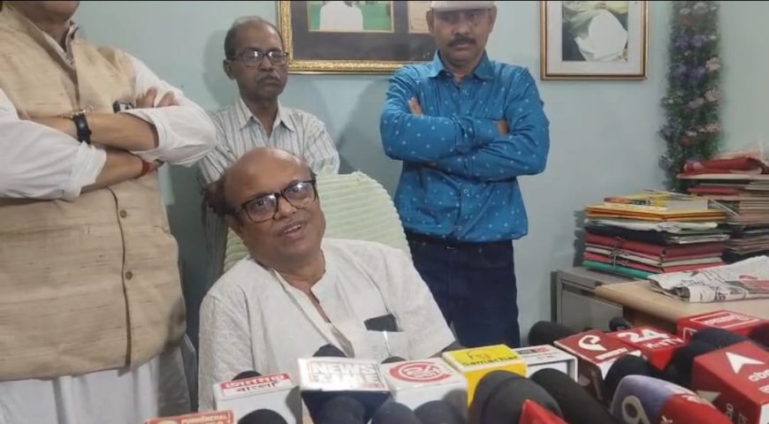 ব্যারাকপুরে সিপিআইএমে ভাঙনের ইঙ্গিত, দল ছাড়ার ঘোষণা অরূপ ভট্টাচার্যের