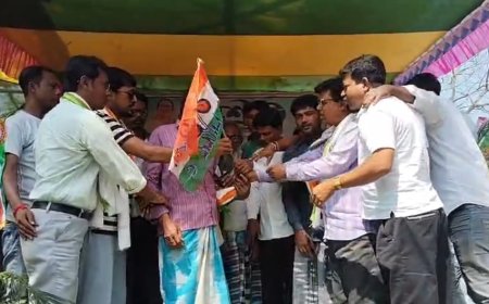 উত্তর ২৪ পরগনার হাসনাবাদে কংগ্রেস ও আইএসএফ ছেড়ে তৃণমূলে যোগদান, দলবদল প্রায় ৫০ কর্মীর