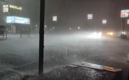 দার্জিলিংয়ের দার্জিলিং-শিলিগুড়িতে টানা বৃষ্টি, পর্যটকদের মন খারাপ