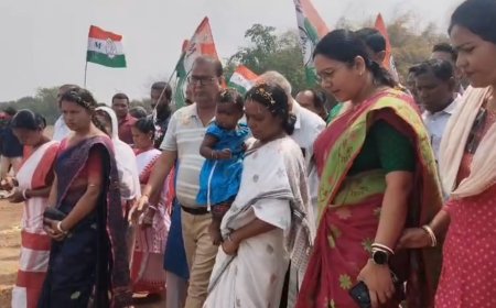 আদিবাসী প্রথায় পুজো দিয়ে প্রচারের সূচনা, শিলদায় জনসংযোগে বিরবাহা হাঁসদা