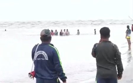 ভরা কটাল ও ঘূর্ণাবর্তের জোড়া ফলা; উত্তাল বকখালি সৈকতে প্রশাসনের ‘রেড অ্যালার্ট’*