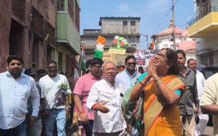 শ্যামপুকুরে ঘরে ঘরে জনসংযোগ শশী পাঁজার, মানুষের সমস্যা শুনলেন তৃণমূল নেত্রী