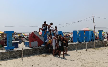 *ঈদের আমেজে ছুটির মেজাজ; দুর্যোগ কাটতেই বকখালিতে পর্যটকদের উল্লাস*