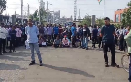হলদিয়া রিফাইনারিতে বেতন বৃদ্ধির দাবিতে শ্রমিক বিক্ষোভ, অবস্থান জারি