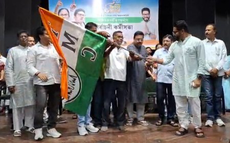 ব্যারাকপুরে বিজেপিতে ভাঙন, ২০ কর্মীর তৃণমূলে যোগ