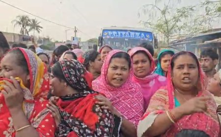 মালদায় ভোটার তালিকা নিয়ে  উত্তেজনা, অবরোধে স্তব্ধ যান চলাচল