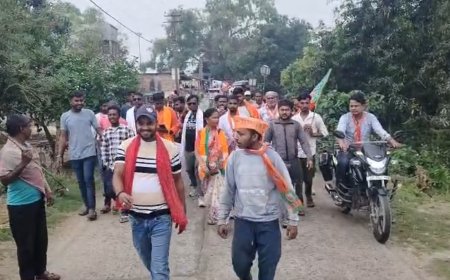 ঢাক বাজিয়ে অভিনব প্রচারে বিজেপি প্রার্থী রতন দাস, গ্রাম ঘুরে জনসংযোগ