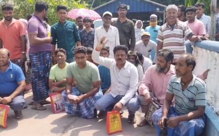 মিনাখায় রান্নার গ্যাস না পেয়ে থানার সামনে বিক্ষোভ, ক্ষোভে ফুঁসছেন গ্রাহকরা