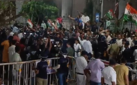 সাপ্লিমেন্টারি তালিকা নিয়ে অভিযোগ, সিইও দফতরে প্রবেশ অভিষেকের নেতৃত্বে তৃণমূল প্রতিনিধিদল