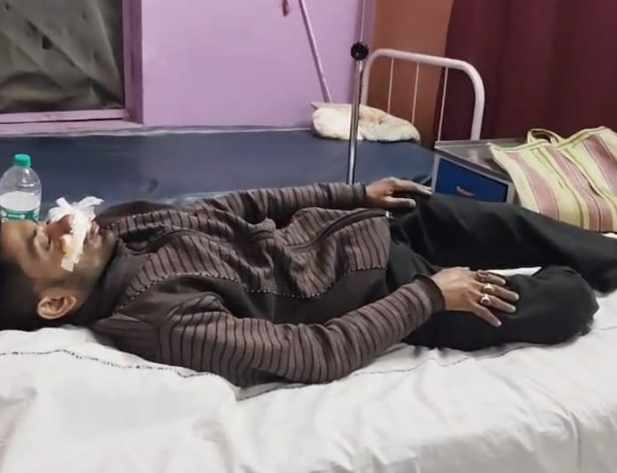 উত্তর ২৪ পরগনায় জমি বিবাদের জেরে ভাইকে মারধর, আহত যুবক হাসপাতালে