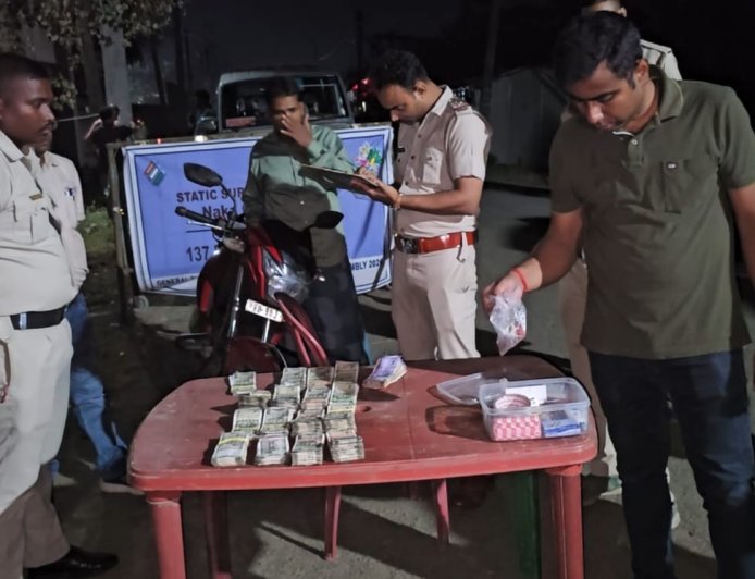 নাকা চেকিংয়ে ৯ লক্ষ টাকা উদ্ধার, আটক ১