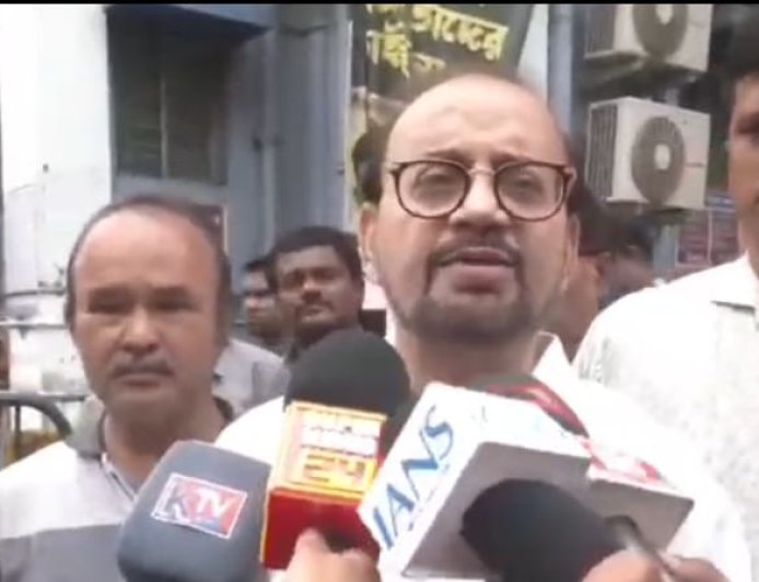 প্রশাসনিক গাফিলতির অভিযোগ, ৪৮ ঘণ্টার মধ্যে বৈঠকের নির্দেশ অতীন ঘোষের