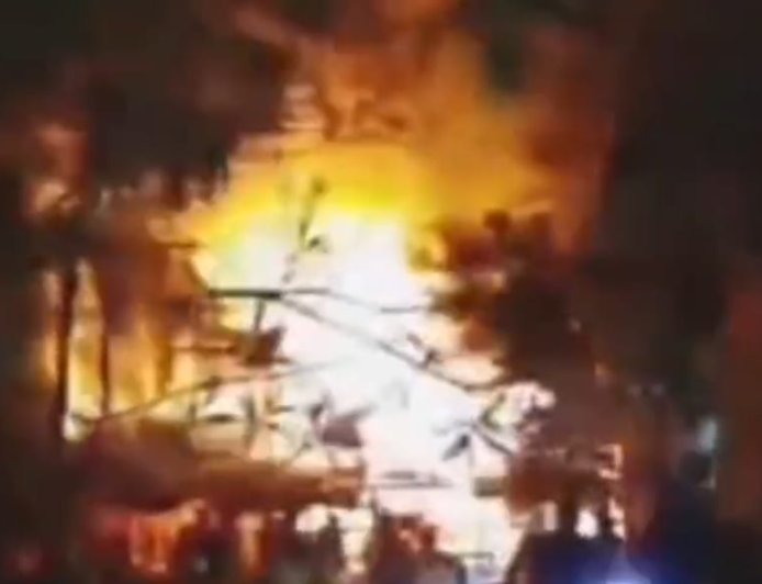 ভোরে বাসন্তীর চুনাখালীতে ভয়াবহ অগ্নিকাণ্ড, পুড়ে ছারখার পোল্ট্রি ফার্ম