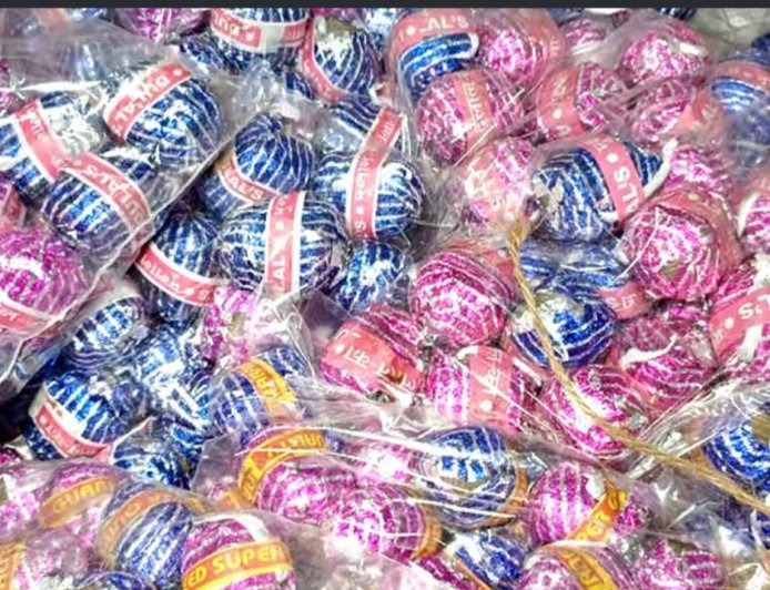 দোতলা বাড়িতে চকলেট বোমার কারখানা, ১০০ কেজি বাজি উদ্ধার, গ্রেপ্তার মালিক