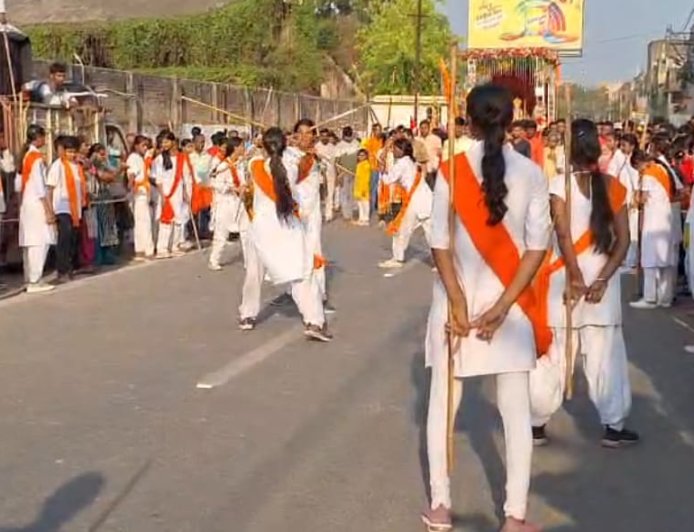 ভাটপাড়ায় রামনবমীর বর্ণাঢ্য শোভাযাত্রা, অংশ নিলেন অর্জুন সিং