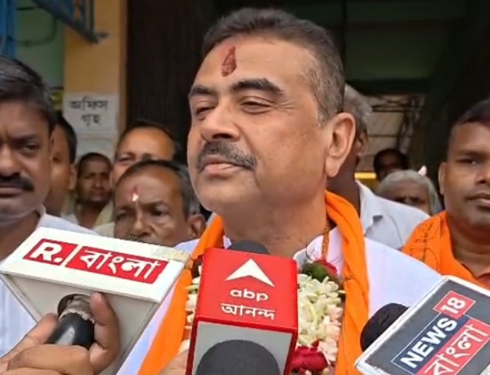নন্দীগ্রামে আইসি বদলি নিয়ে কটাক্ষ শুভেন্দুর, পুজো দিয়ে নমিনেশনের পথে