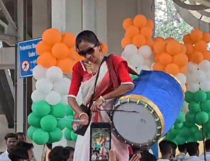 কামারহাটিতে মদন মিত্রের সমর্থনে রোড শো, থাকছেন সাংসদ-অভিনেতা দেব