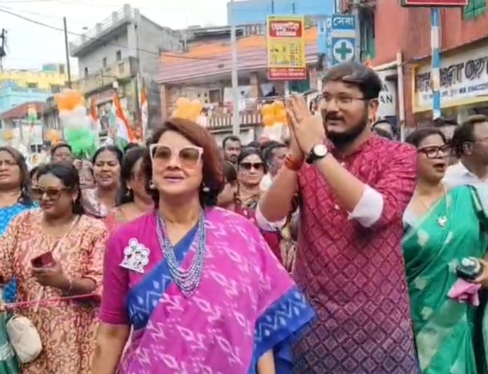 চুঁচুড়ায় বাকযুদ্ধ তুঙ্গে, অসিতকে নিশানা রচনা-'হাস্যকর মন্তব্য', পাল্টা জবাব দেবাংশুর