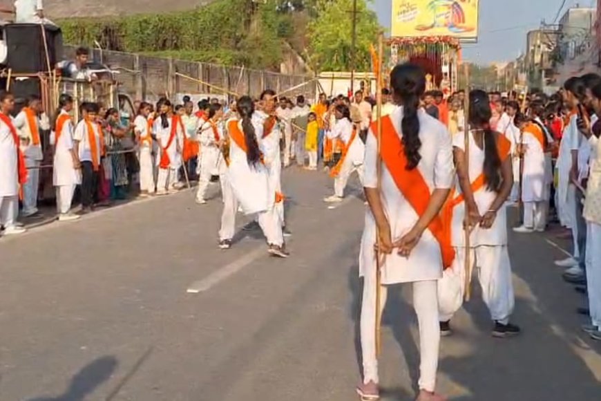 ভাটপাড়ায় রামনবমীর বর্ণাঢ্য শোভাযাত্রা, অংশ নিলেন অর্জুন সিং