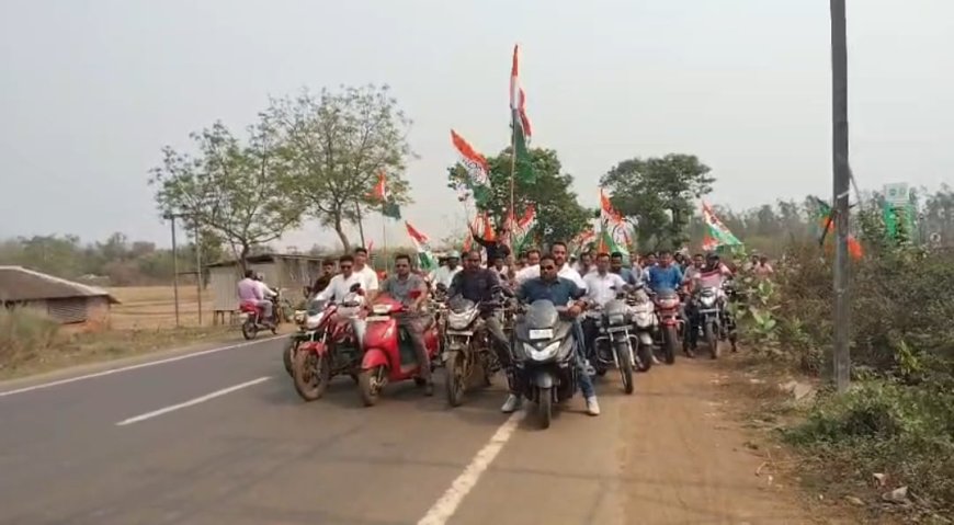 পশ্চিম মেদিনীপুরের শালবনীতে বিজেপিকে ধিক্কার জানিয়ে তৃণমূল কংগ্রেসের বাইক র‍্যালি