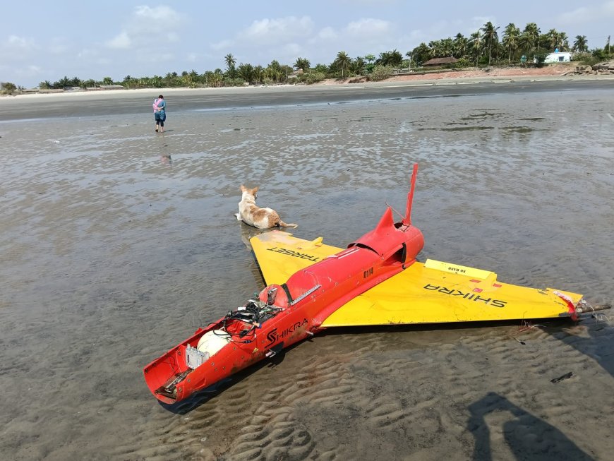 বকখালিতে উদ্ধার রহস্যময় জেট ড্রোন! সমুদ্র সৈকতে জৌলুসপূর্ণ যন্ত্র ঘিরে তৈরি হলো আতঙ্ক*