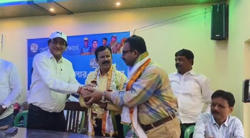 কর্মীদের সঙ্গে সৌজন্য সাক্ষাৎ, সংগঠন চাঙ্গা করতে বার্তা উজ্জ্বল চ্যাটার্জির