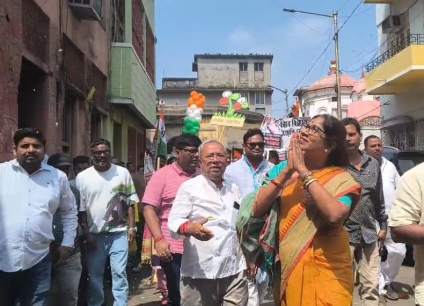 শ্যামপুকুরে ঘরে ঘরে জনসংযোগ শশী পাঁজার, মানুষের সমস্যা শুনলেন তৃণমূল নেত্রী