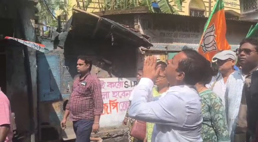 সংঘর্ষের আবহের মধ্যেই বরানগরে প্রচারে বিজেপি প্রার্থী সজল ঘোষ