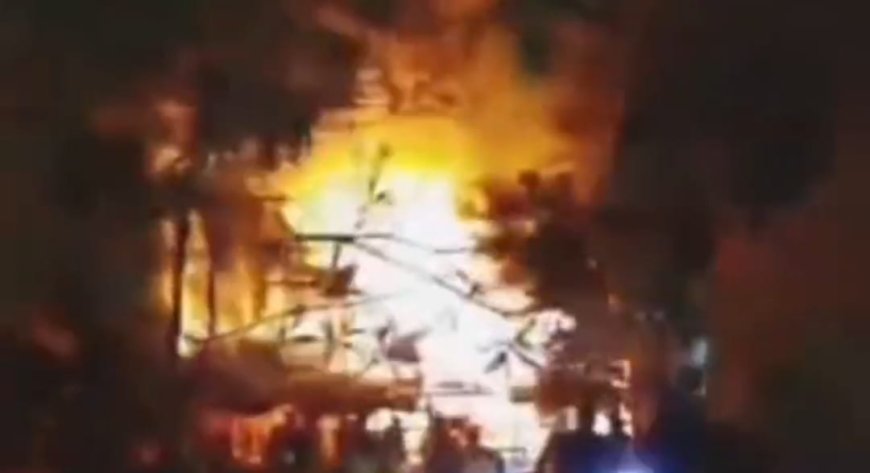 ভোরে বাসন্তীর চুনাখালীতে ভয়াবহ অগ্নিকাণ্ড, পুড়ে ছারখার পোল্ট্রি ফার্ম