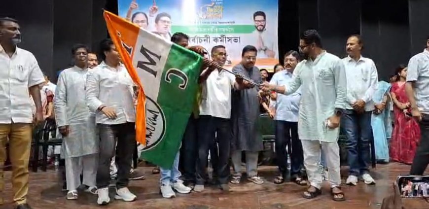 ব্যারাকপুরে বিজেপিতে ভাঙন, ২০ কর্মীর তৃণমূলে যোগ