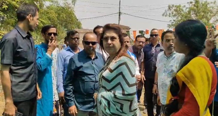 কর্মীসভা শেষে কালী মন্দিরে পুজো, বড় মহুলায় তৃণমূলের সভায় সাংসদ শতাব্দী রায়