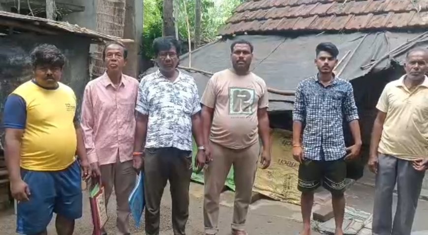 এসআইআর তালিকায় নাম বাদ ২০৬ জনের, বেড়গুমে চাঞ্চল্য ও আতঙ্ক