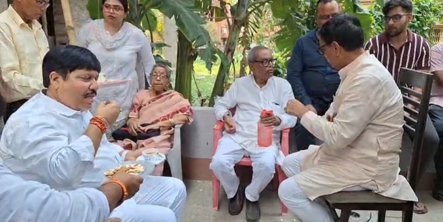 বাড়িতে অর্জুন-রাজেশের সাক্ষাৎ ঘিরে জল্পনা