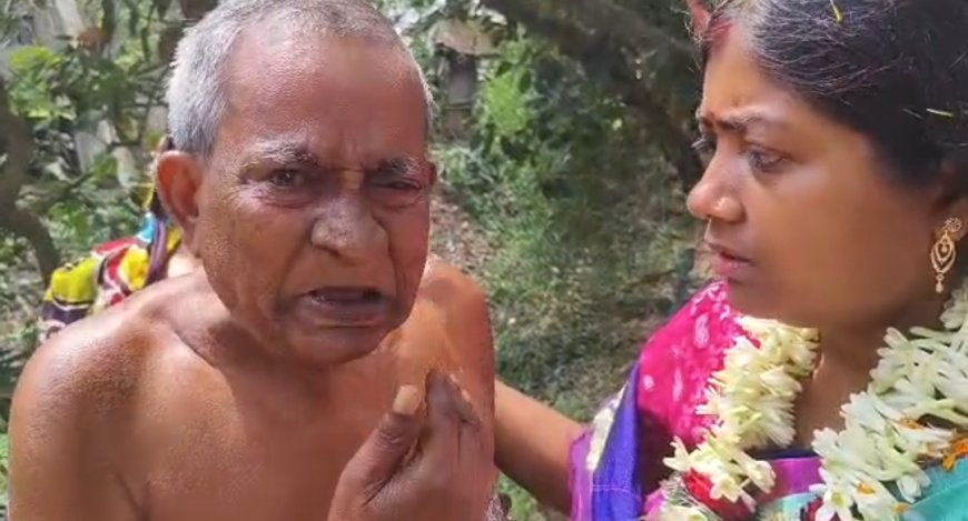 ঘাটালে ভোটার তালিকা থেকে নাম বাদ, তৃণমূল প্রার্থীকে দেখে কান্নায় ভেঙে পড়লেন বৃদ্ধ