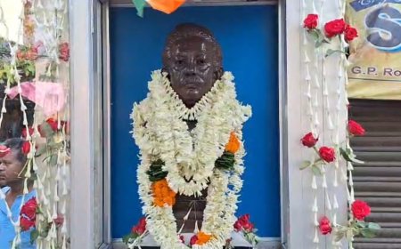 বিকাশ বসুর মৃত্যুদিনে আবেগঘন শ্রদ্ধাঞ্জলি, কান্নায় ভেঙে পড়লেন বিধায়ক মঞ্জু বসু