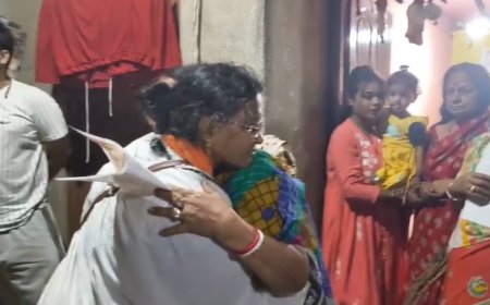 ন্যায়বিচারের দাবিতে প্রচারে জোর, পানিহাটিতে বিজেপি প্রার্থী রত্না দেবনাথের জনসংযোগ