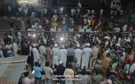 কালিয়াচকে সাত বিচারক ঘেরাও,