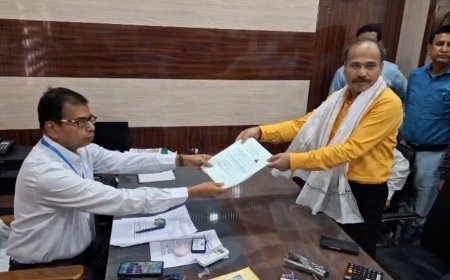 বহরমপুরে 'রবিন হুড' আবেগ, জন্মদিনেই মনোনয়ন জমা অধীরের