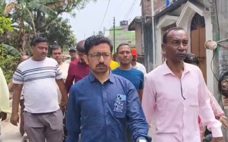 মৃতের পরিবারের পাশে শ্রীরামপুরের তৃণমূল প্রার্থী তন্ময় ঘোষ, বিজেপির বিরুদ্ধে তোপ