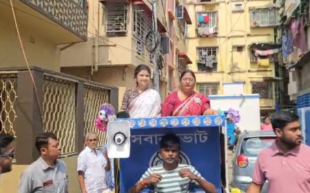 রবিবার সকালে জমজমাট প্রচারে অদিতি মুন্সি, পুজো-সঙ্গীতেই জনসংযোগ