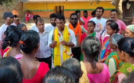 প্রচারের মাঝেই মানবিক মুখ, অসুস্থ কর্মীর চিকিৎসায় এগিয়ে এলেন ডাঃ প্রণত টুডু