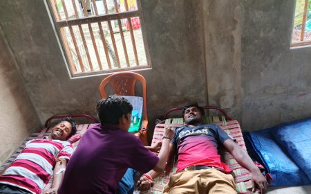 ভক্তির সঙ্গে সমাজসেবা!  ফ্রেজারগঞ্জের অমরাবতীতে চড়ক মেলা উপলক্ষ্যে রক্তদান শিবির