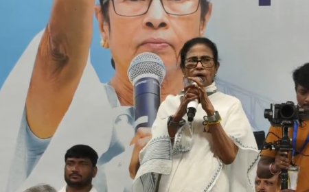 দুর্গাপুরে মুখ্যমন্ত্রীর হুঁশিয়ারি, নির্বাচন কমিশন ও বিজেপিকে একযোগে আক্রমণ