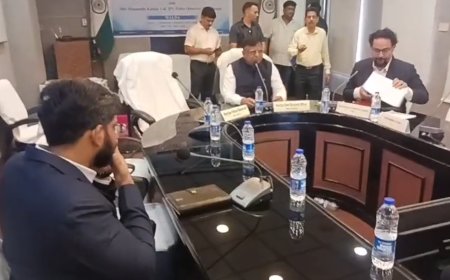 ভোেট প্রস্তুতি খতিয়ে দেখতে মালদহে মুখ্য নির্বাচন আধিকারিক, কড়া নজরদারির বার্তা