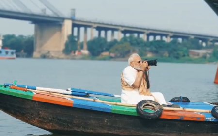 গৌরাঙ্গর বাড়ির দেওয়ালে দিদি-মোদির ছবি, রাতারাতি 'সেলিব্রিটি' পরিবার