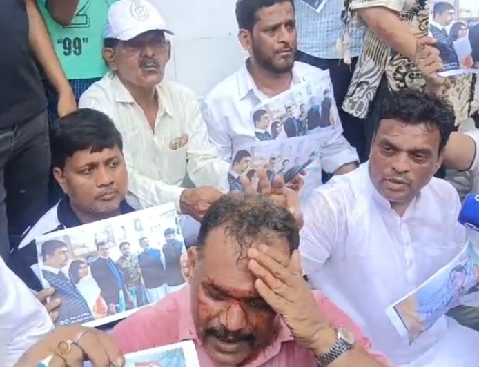 টিকিট বণ্টন ইস্যুতে উত্তপ্ত প্রদেশ কংগ্রেস কার্যালয়, বিধান ভবনে বিক্ষোভ