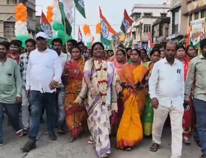 কেশপুরে তৃণমূলের পদযাত্রা, জনসমাগমে জমজমাট প্রচার শিউলি সাহার