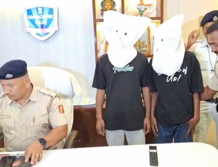 ভাটপাড়ায় ফের অস্ত্র উদ্ধার, গ্রেফতার দুই দুষ্কৃতি; ভোটের আগে চাঞ্চল্য