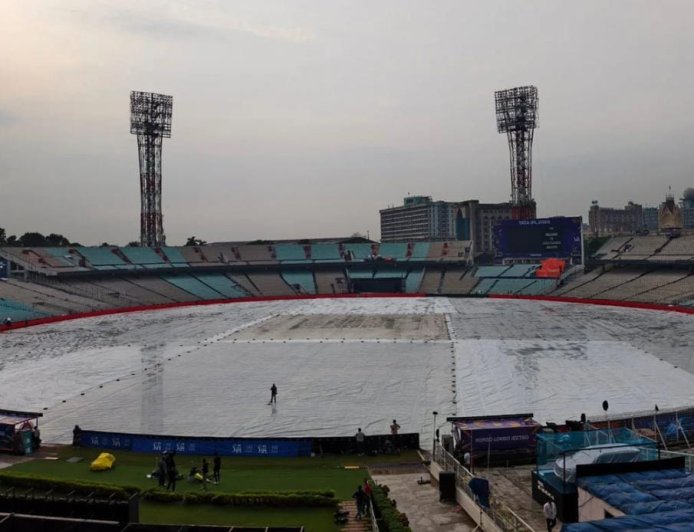 বৃষ্টিভেজা ইডেনে ঢাকা মাঠ, বাতিল নাইট-পাঞ্জাবের অনুশীলন