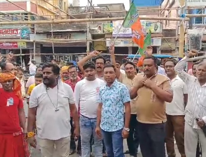 প্রার্থী ঘোষণাকে কেন্দ্র করে বিক্ষোভ, কৃষ্ণনগরে বিজেপির দলীয় কার্যালয়ে তালা